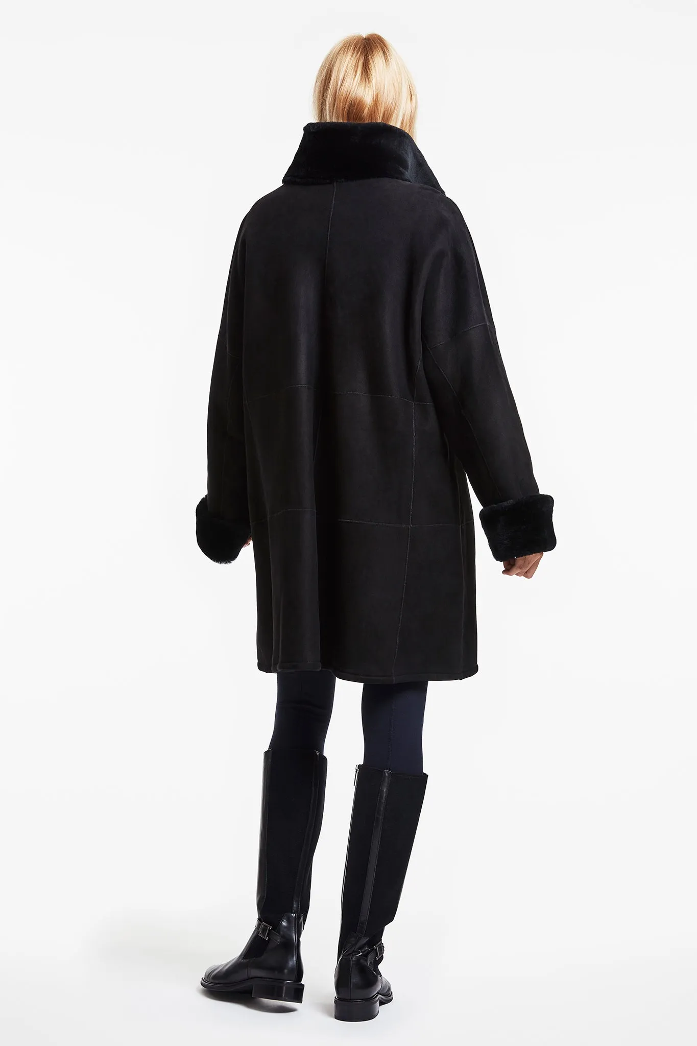 #1125 Curve-Sizing Shearling Walking Coat