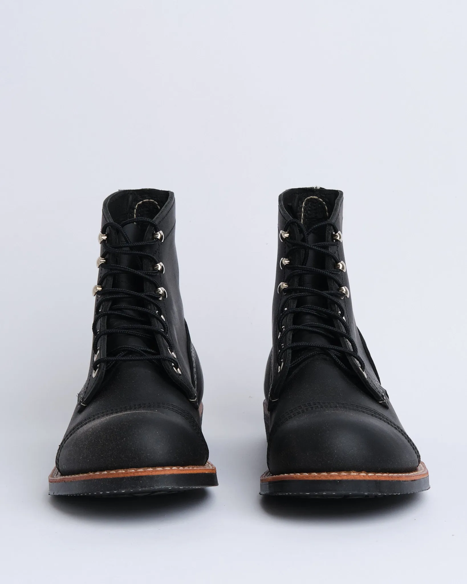 8084 Iron Ranger Black