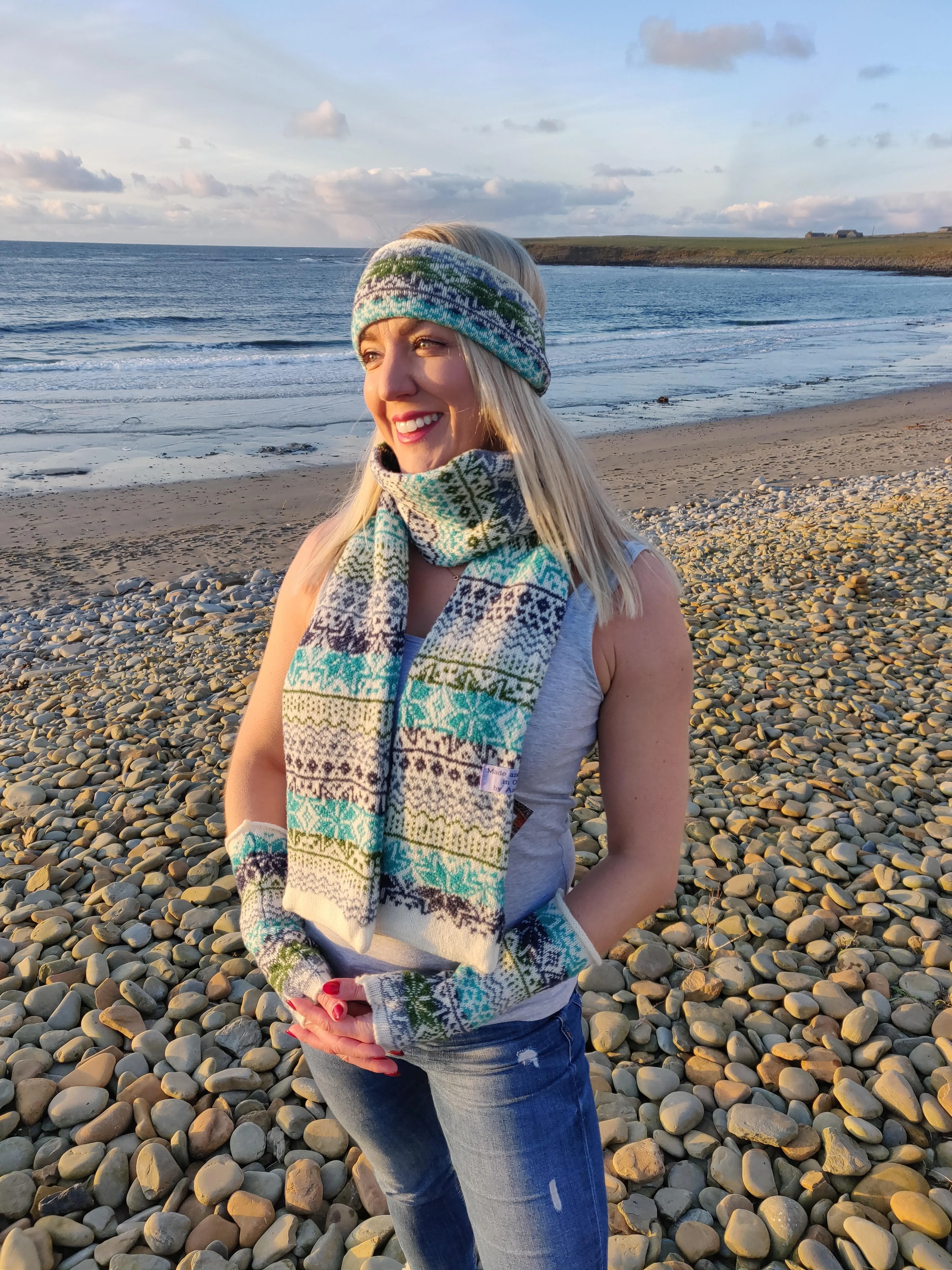 Annie Glue Sea Blue Fair Isle Traditional Scarf