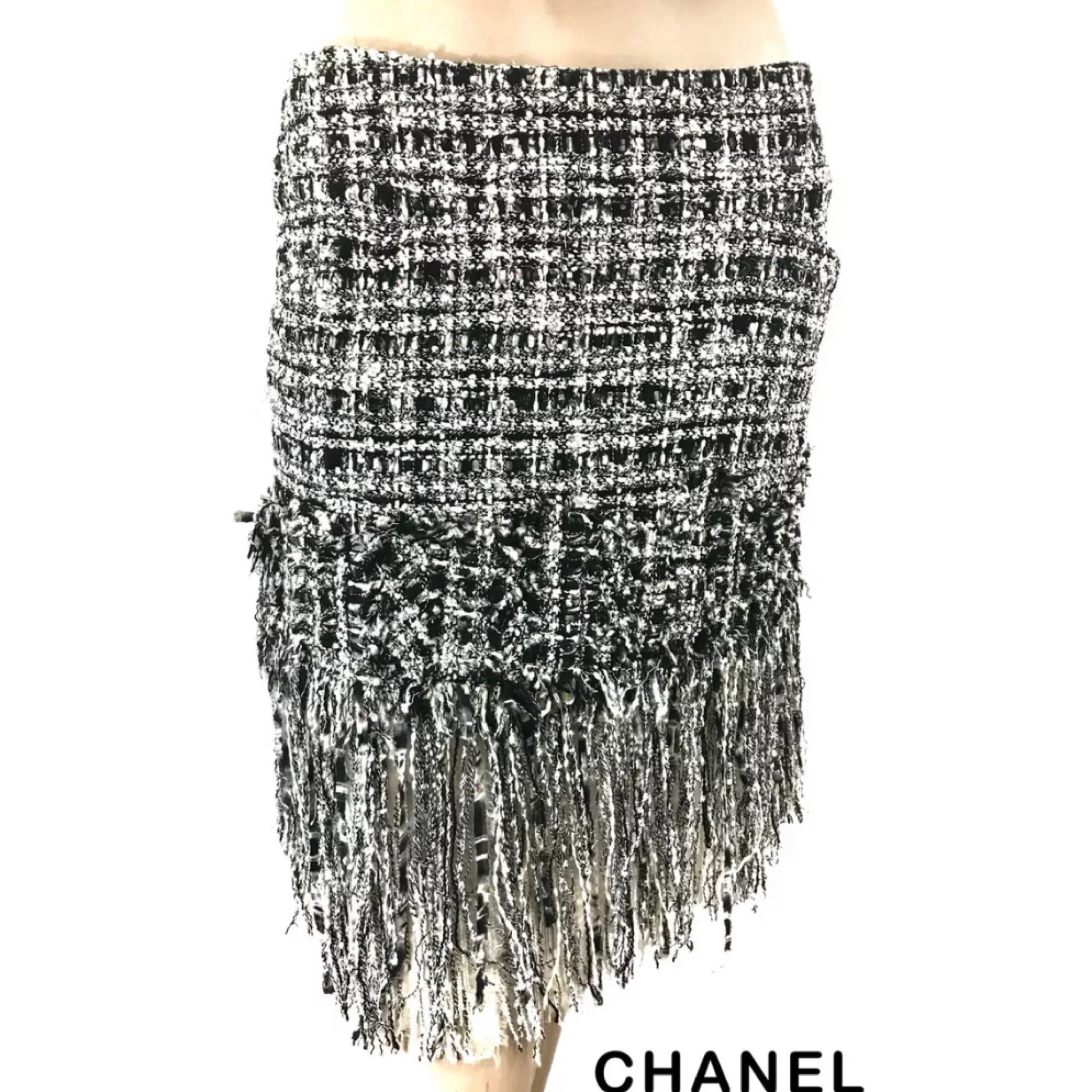 Chanel Black White Fantasy Tweed Fringe Skirt 04P Size US6 | FR36