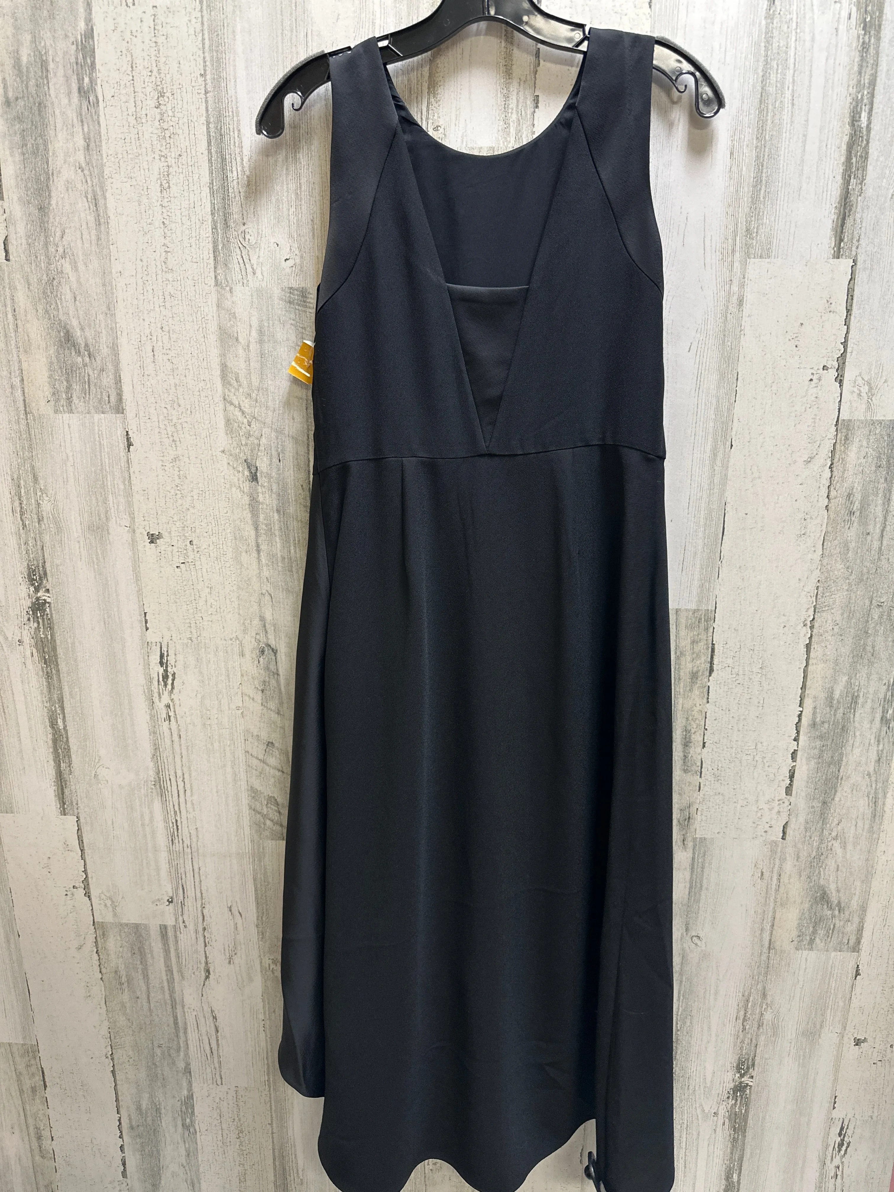 Dress Casual Midi By Banana Republic  Size: S