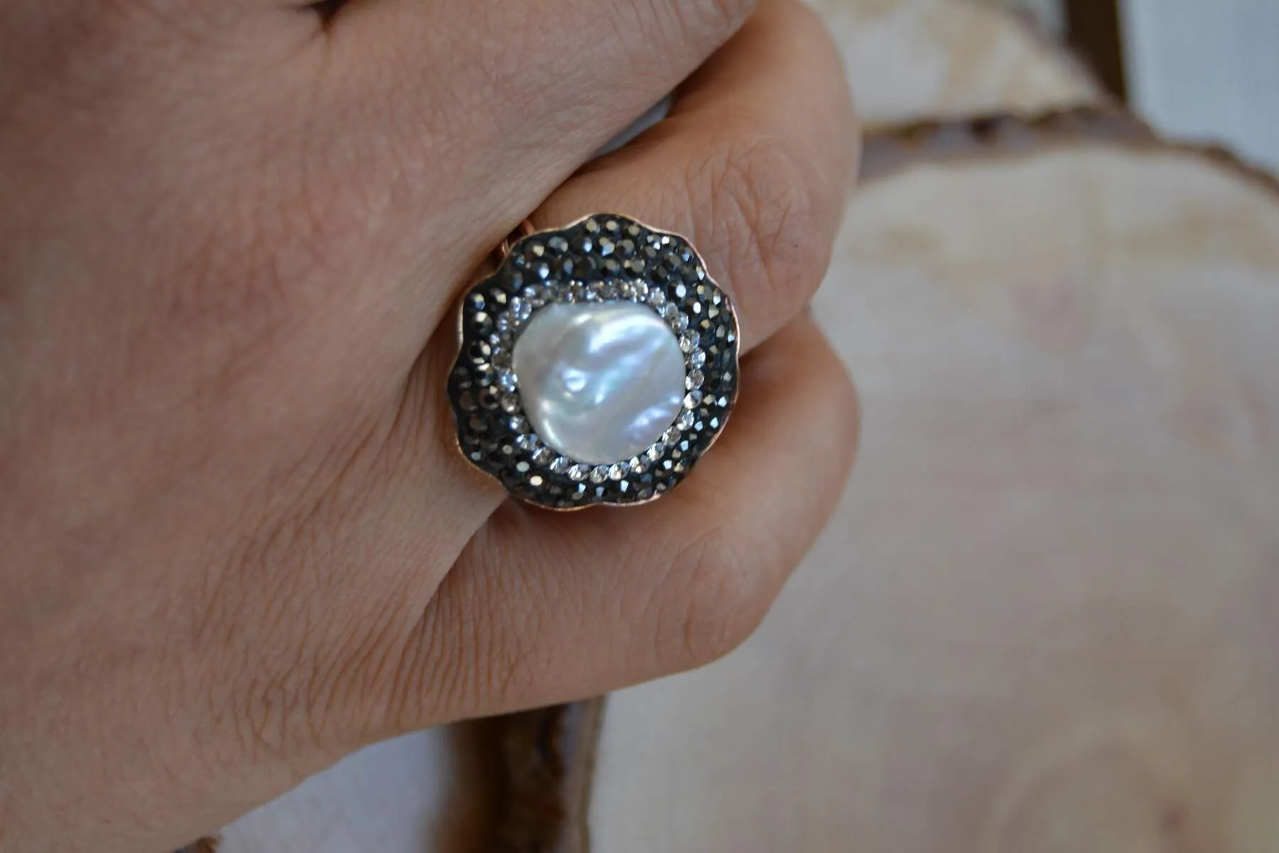 Gum Pearl Handmade Adjustable Women's Ring