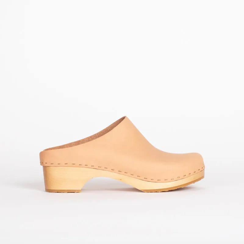 Lila Worker Clog in Natural