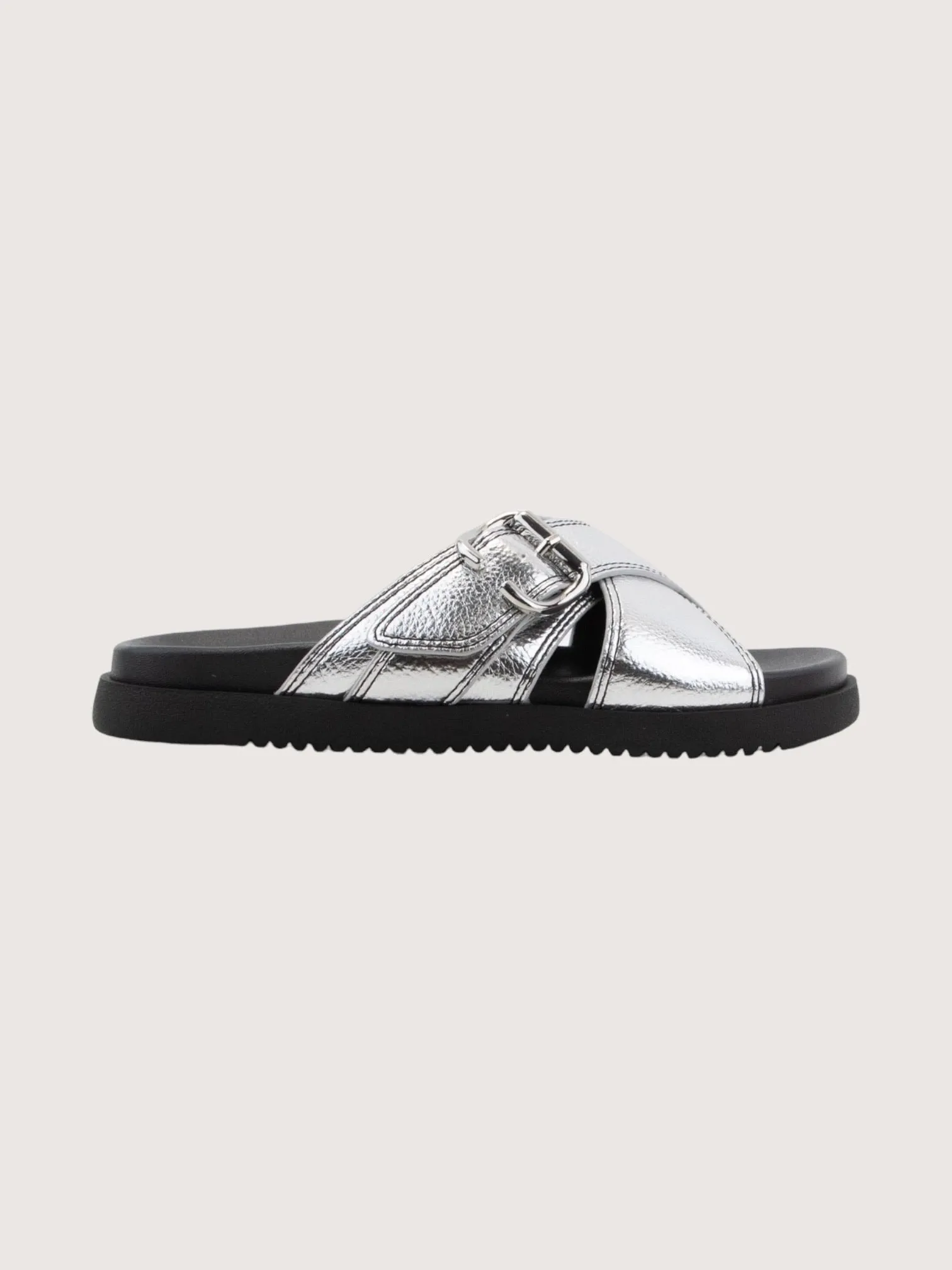 Metallic Buckle Flat