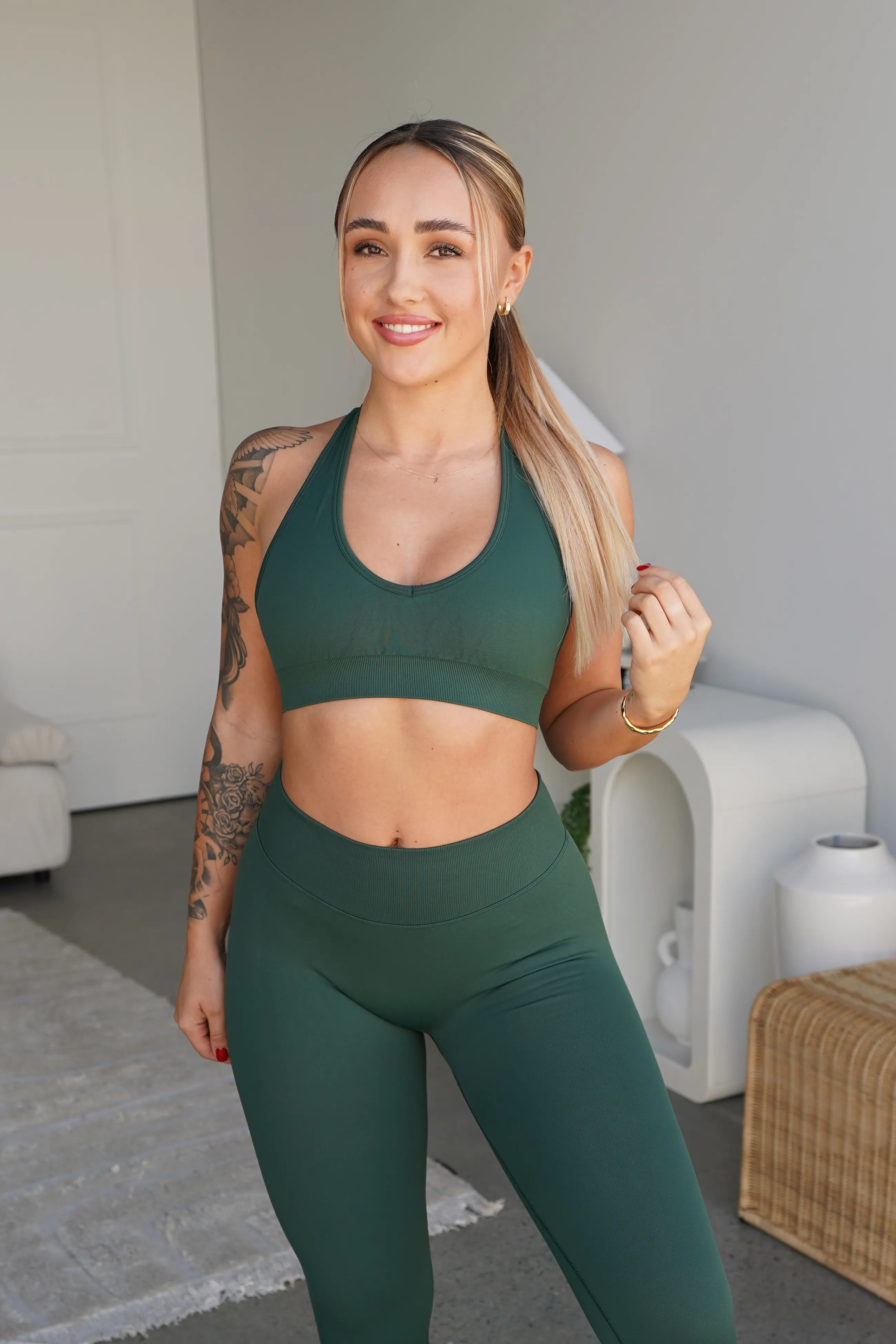 RECOIL HALTER CROP - FOREST GREEN