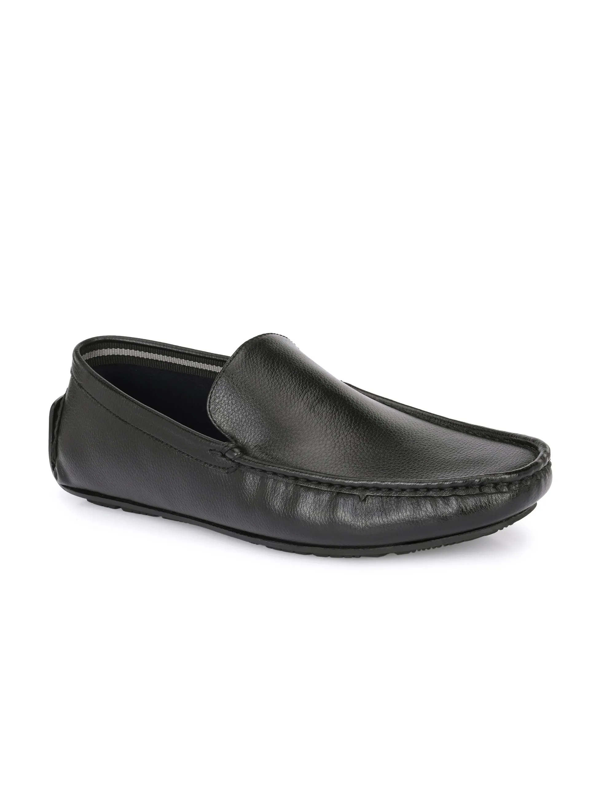 Swift Black Solid Loafers