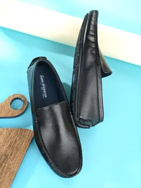 Swift Black Solid Loafers