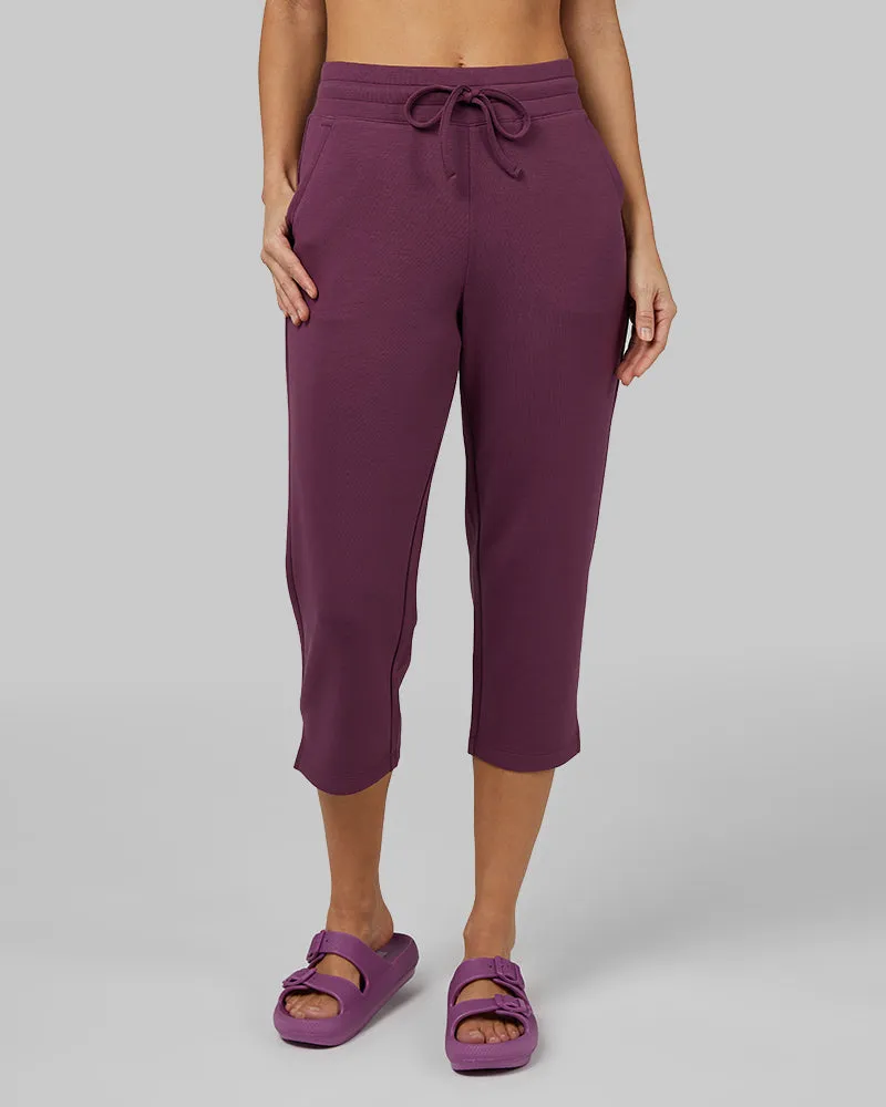 WOMEN'S STUDIO TECH CAPRI