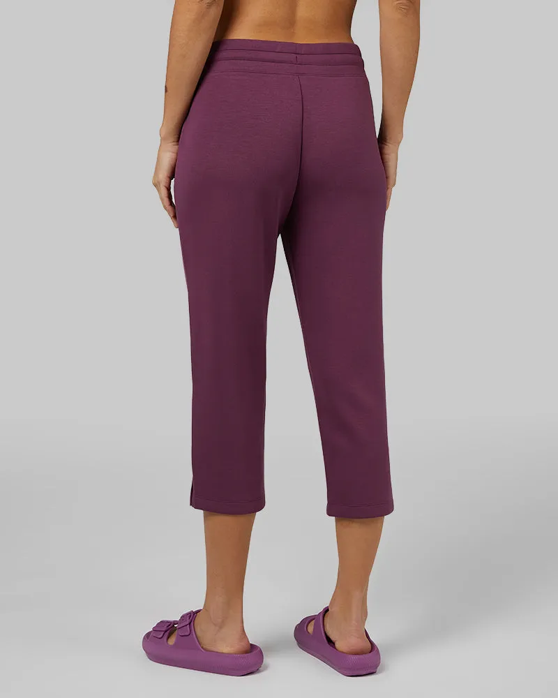 WOMEN'S STUDIO TECH CAPRI